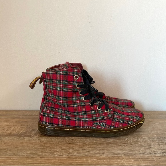 Doc Marten Hackney plaid boots canvas sz 6 woman’s - Picture 1 of 7